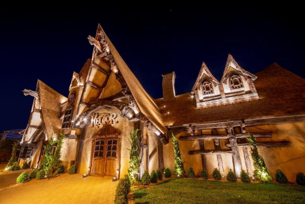 Apartamento Luxuoso No Cond Vista Do Quilombo A 50 Metros Do Hard Rock Cafe Gramado Exterior photo